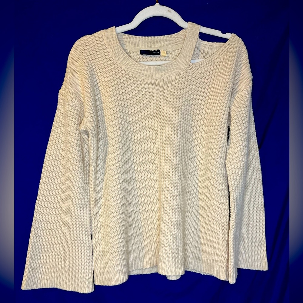 Aqua Cut-Out Shoulder Sweater Size Small